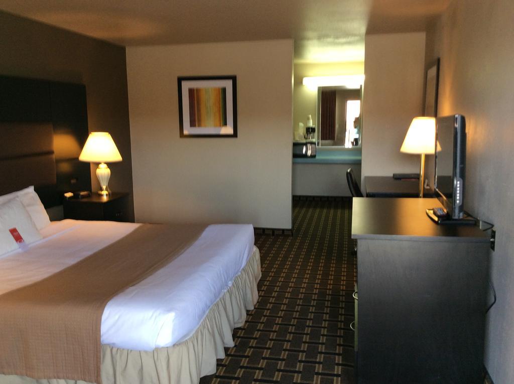 ביבר Econo Lodge מראה חיצוני תמונה
