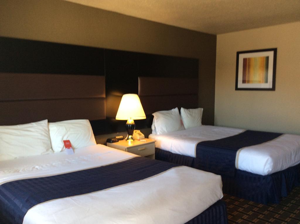 ביבר Econo Lodge מראה חיצוני תמונה