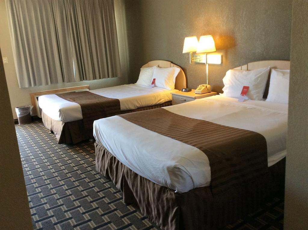 ביבר Econo Lodge מראה חיצוני תמונה