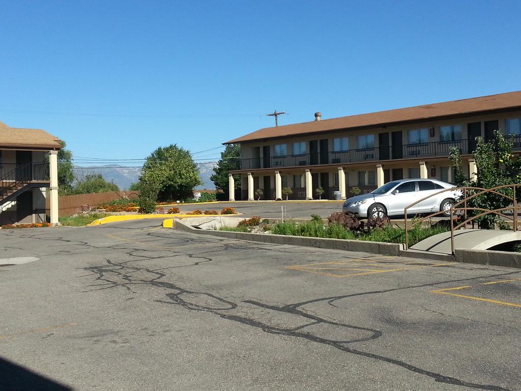 ביבר Econo Lodge מראה חיצוני תמונה