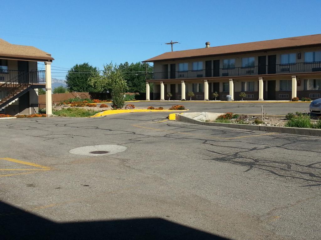 ביבר Econo Lodge מראה חיצוני תמונה