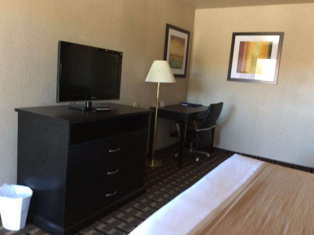 ביבר Econo Lodge מראה חיצוני תמונה